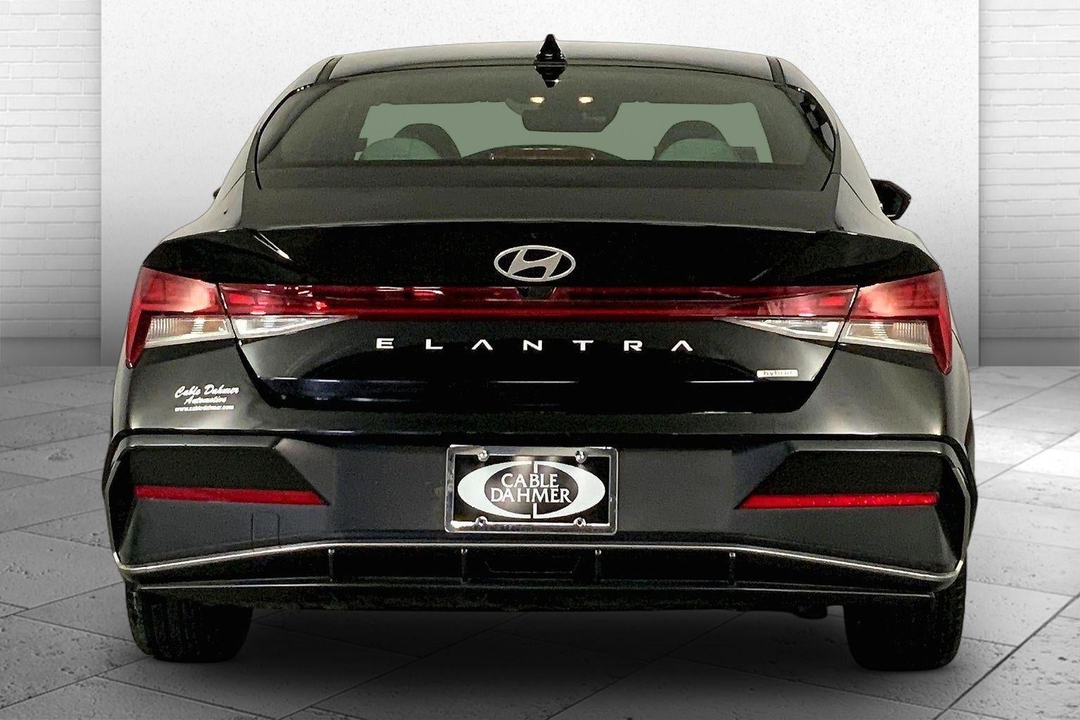 2025 Hyundai Elantra Hybrid Limited