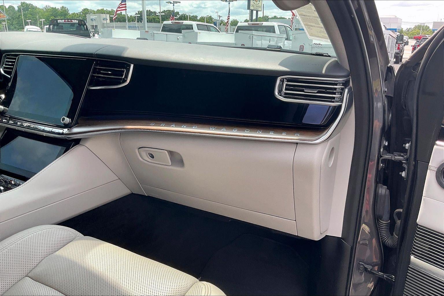 2023 Jeep Grand Wagoneer L 4DR 4WD