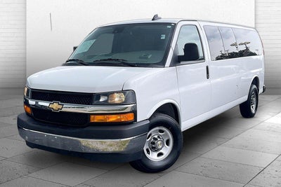 2025 Chevrolet Express Passenger 1LT