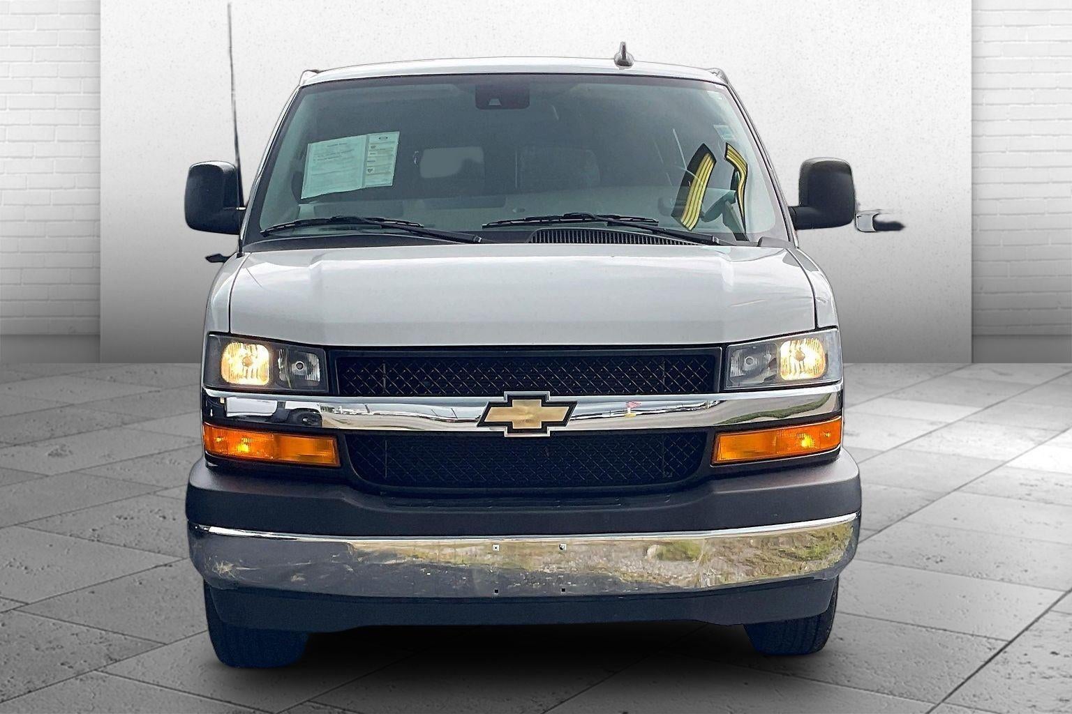 Used 2025 Chevrolet Express Passenger LT with VIN 1GAZGPFP0S1215996 for sale in Kansas City