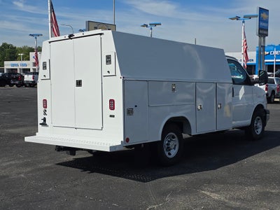 2025 Chevrolet Express Cutaway 3500 1WT