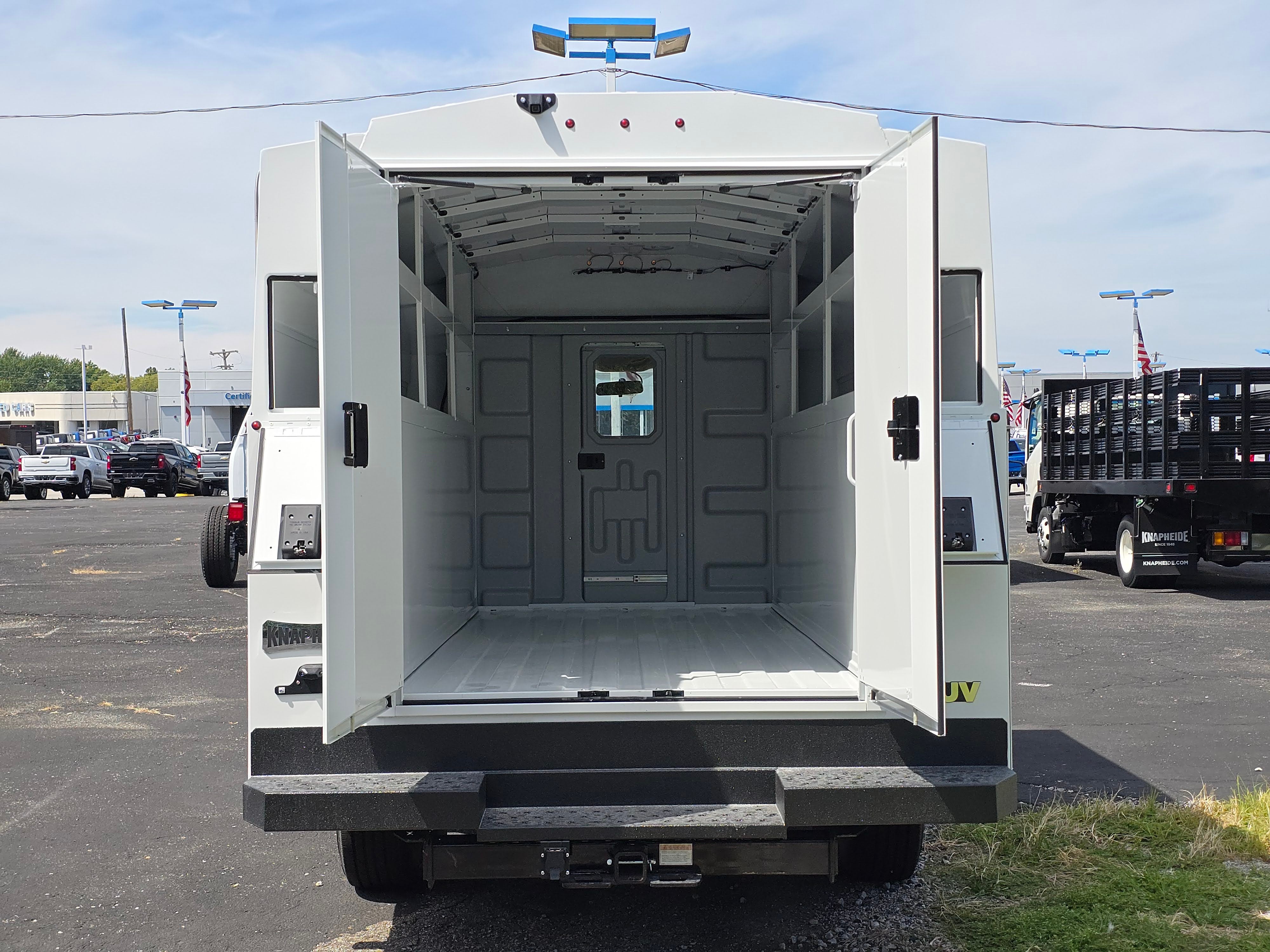 2025 Chevrolet Express Cutaway 3500 1WT