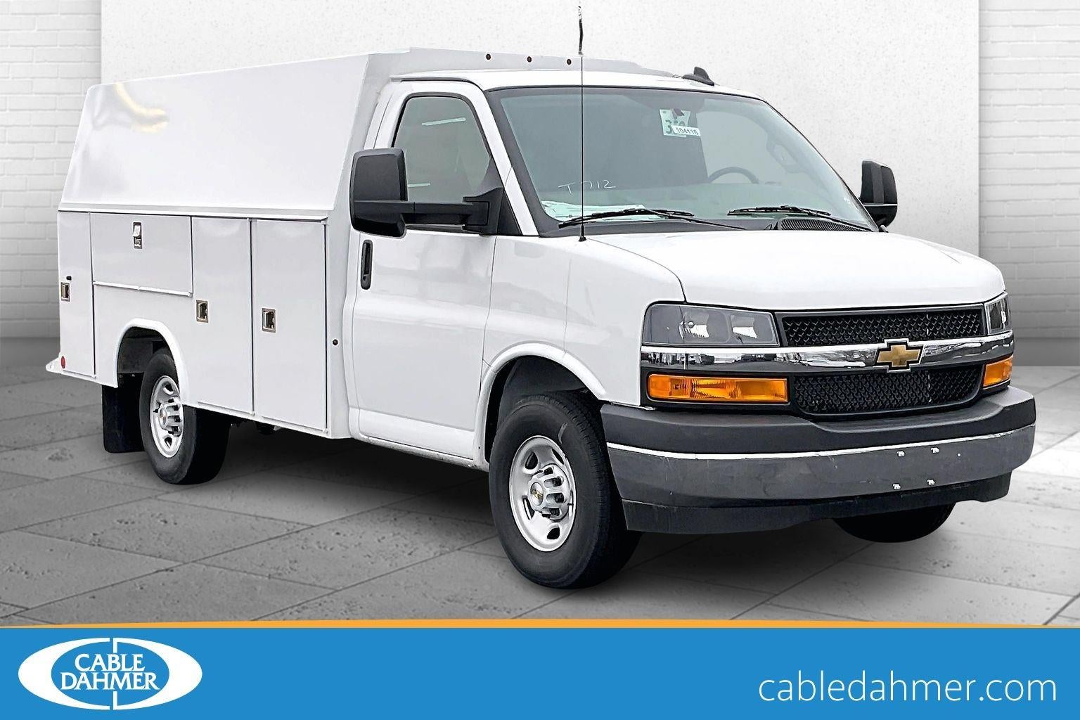 2025 Chevrolet Express Cutaway 3500 1WT