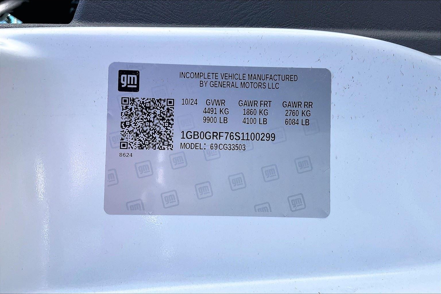 2025 Chevrolet Express Cutaway 3500 1WT