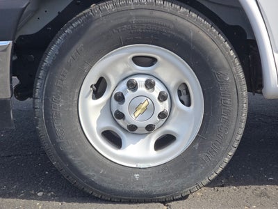 2025 Chevrolet Express Cutaway 3500 1WT