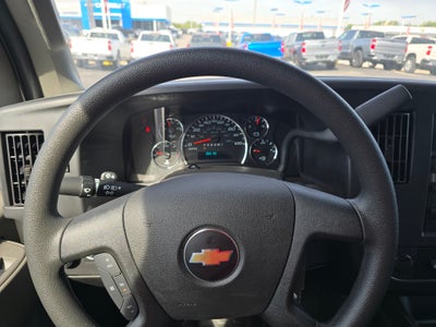 2025 Chevrolet Express Cutaway 3500 1WT
