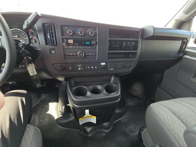 2025 Chevrolet Express Cutaway 3500 1WT