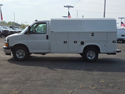 2025 Chevrolet Express Cutaway 3500 1WT