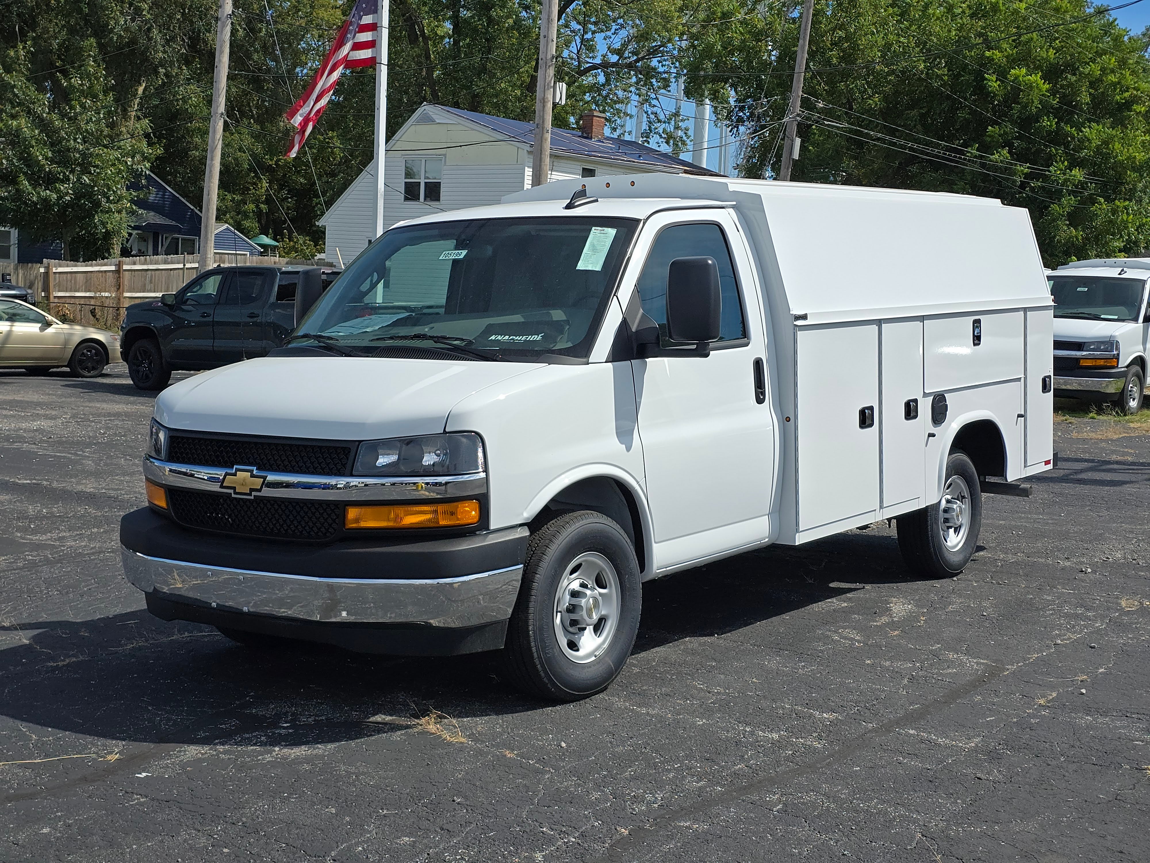 2025 Chevrolet Express Cutaway 3500 1WT