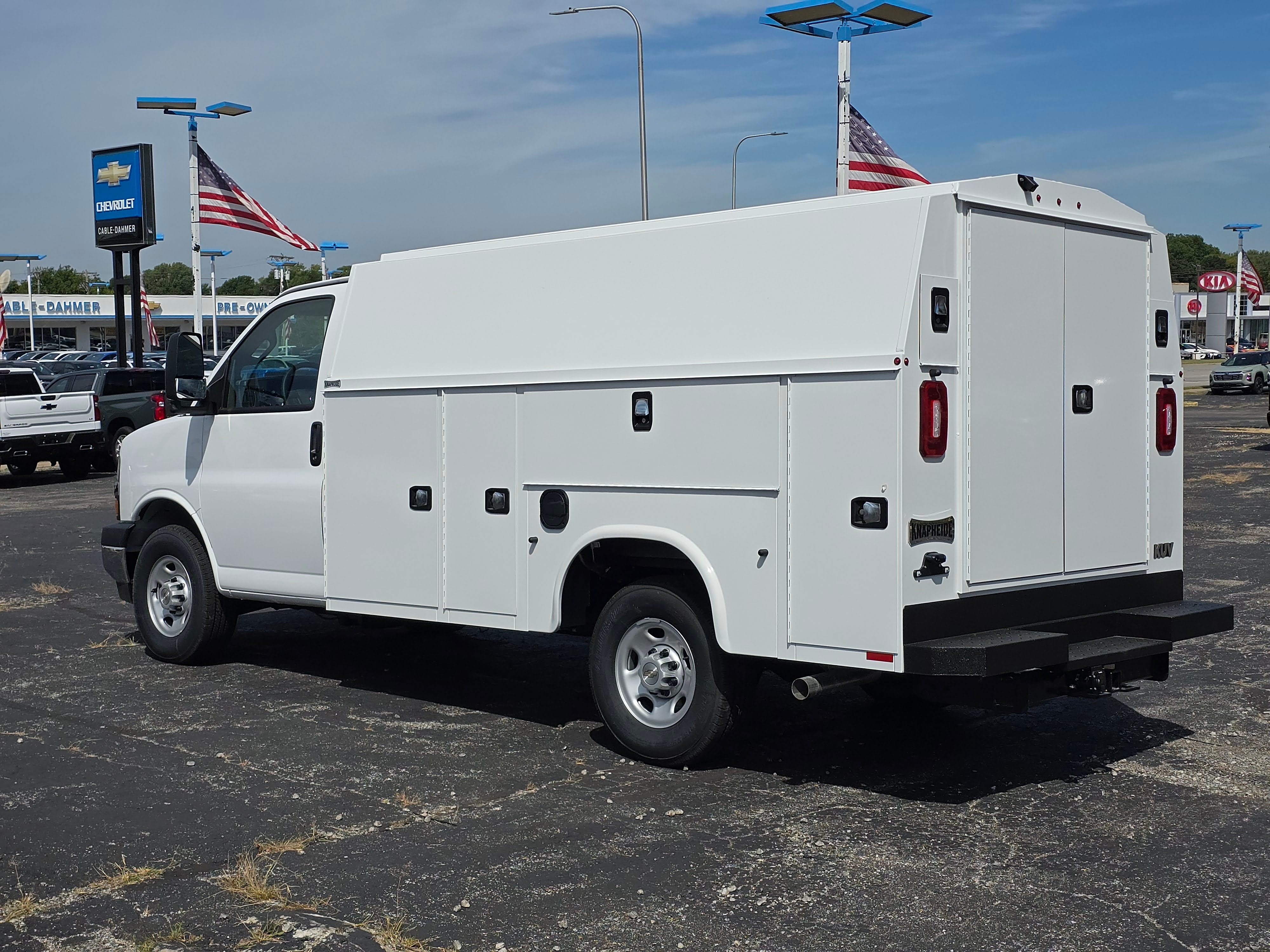 2025 Chevrolet Express Cutaway 3500 1WT