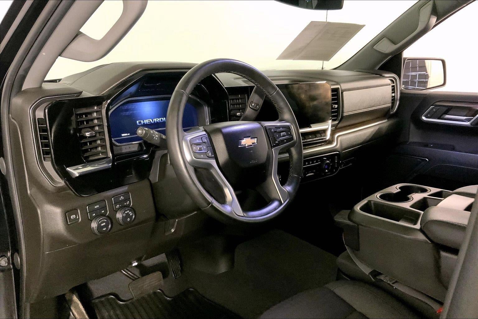 2023 Chevrolet Silverado 1500 LT (2FL)