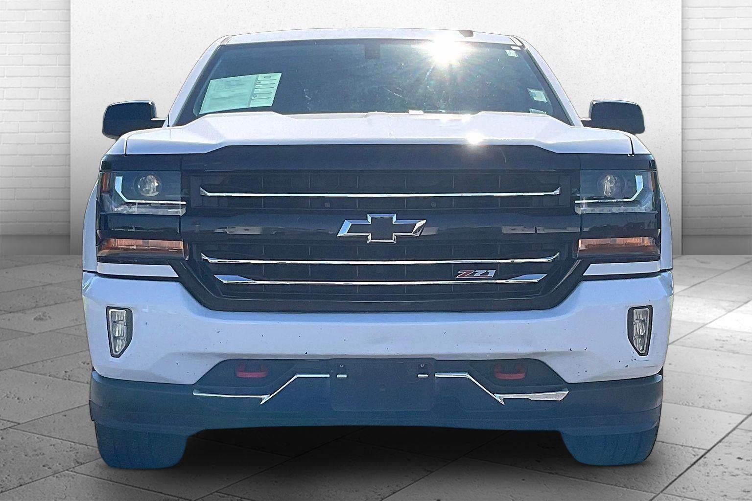 Used 2018 Chevrolet Silverado 1500 LT Z71 with VIN 1GCVKREH1JZ114105 for sale in Kansas City