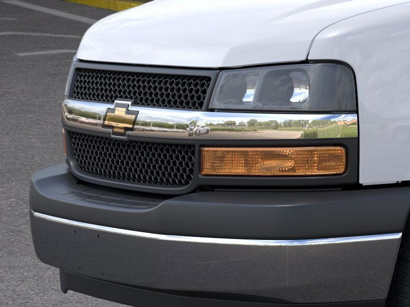 2025 Chevrolet Express Cargo 3500 WT