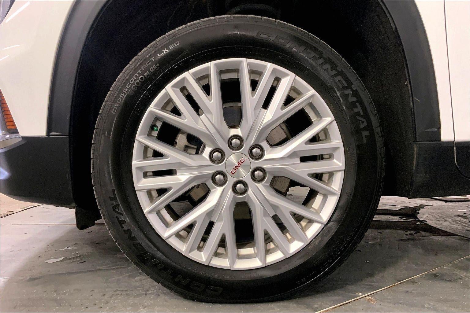 2024 GMC Acadia Elevation