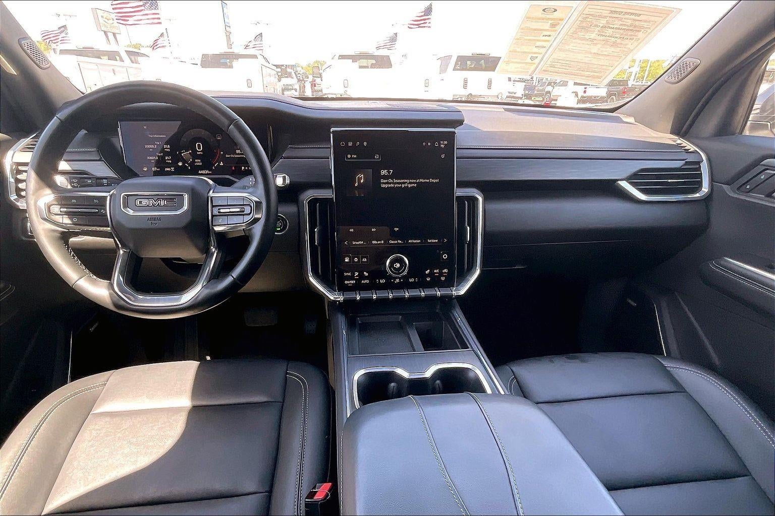 2024 GMC Acadia Elevation