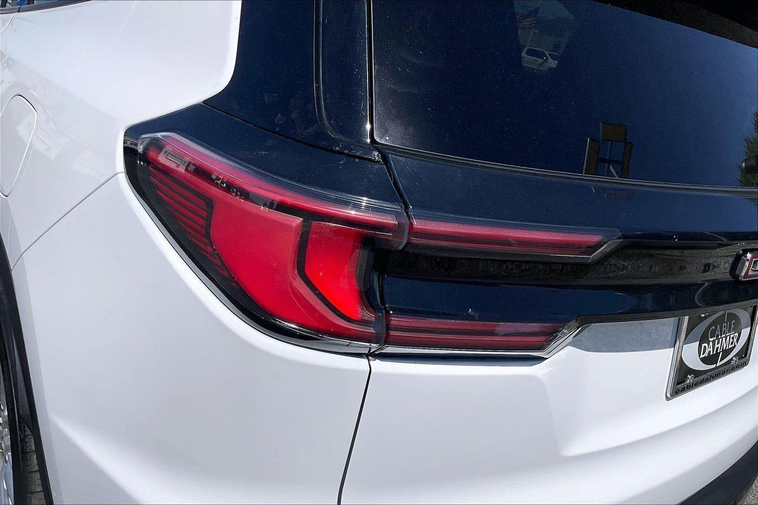 2024 GMC Acadia Elevation