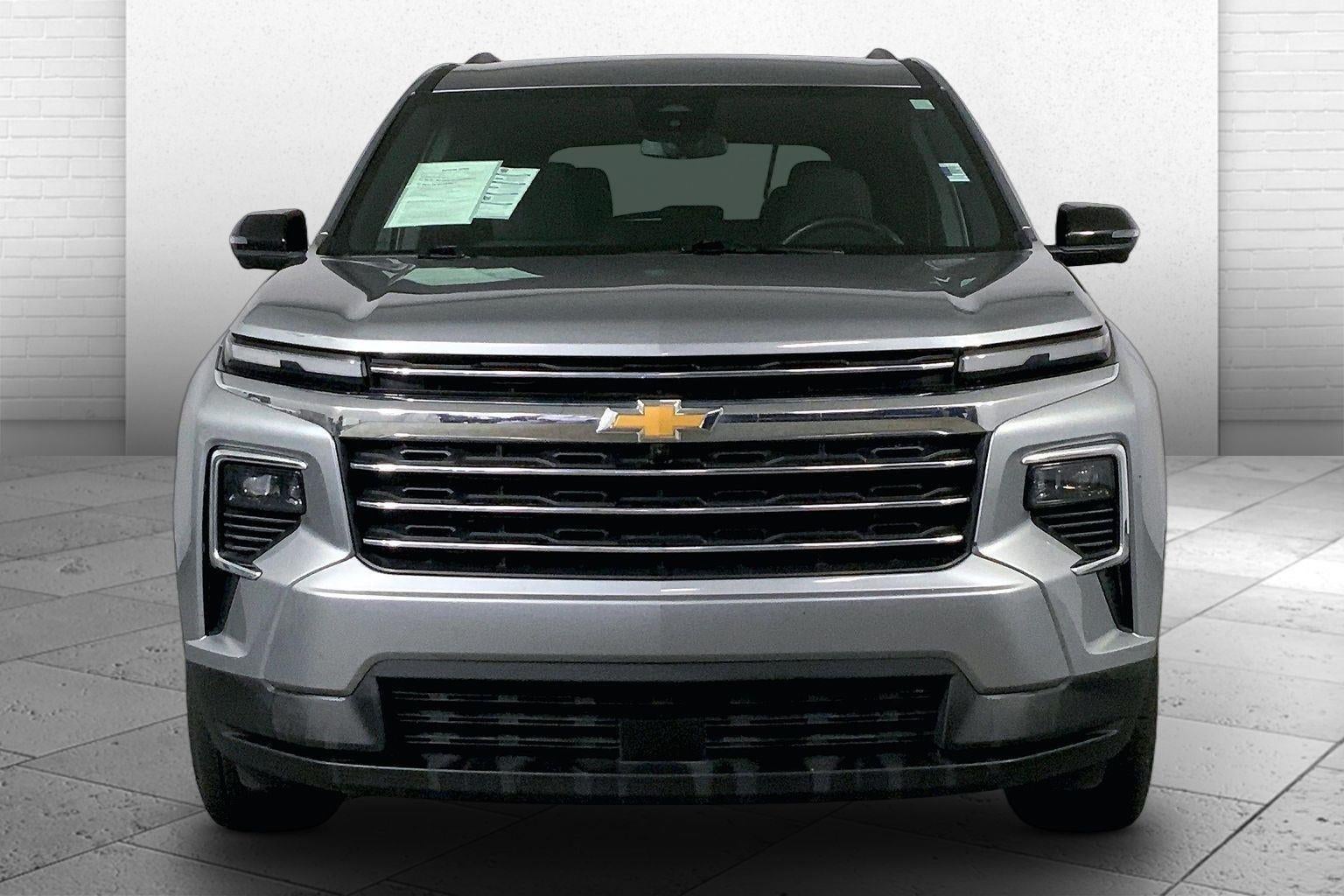 Used 2024 Chevrolet Traverse 1LT with VIN 1GNERGKS9RJ175719 for sale in Kansas City