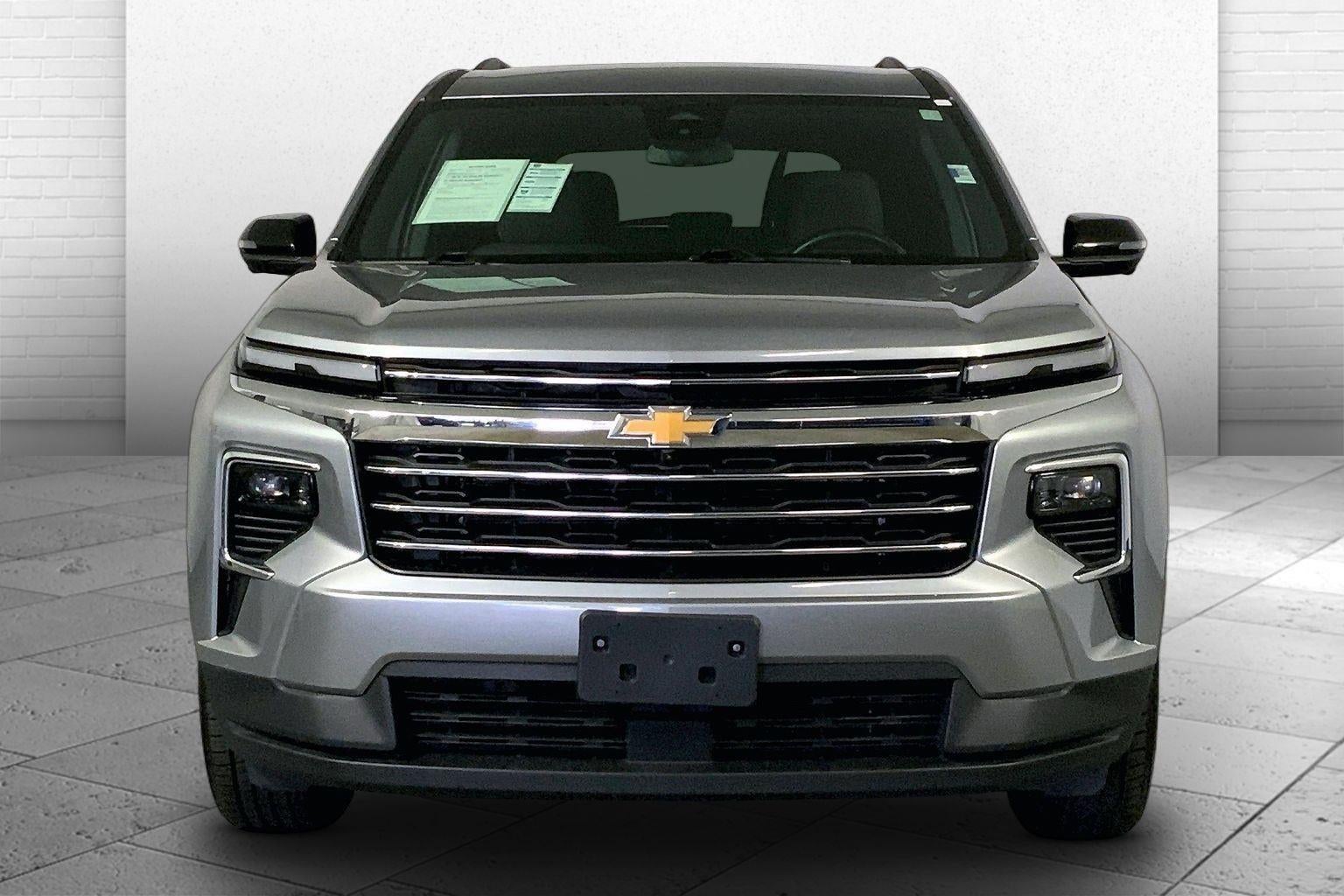 Used 2024 Chevrolet Traverse 2LT with VIN 1GNEVGKS4RJ177020 for sale in Kansas City