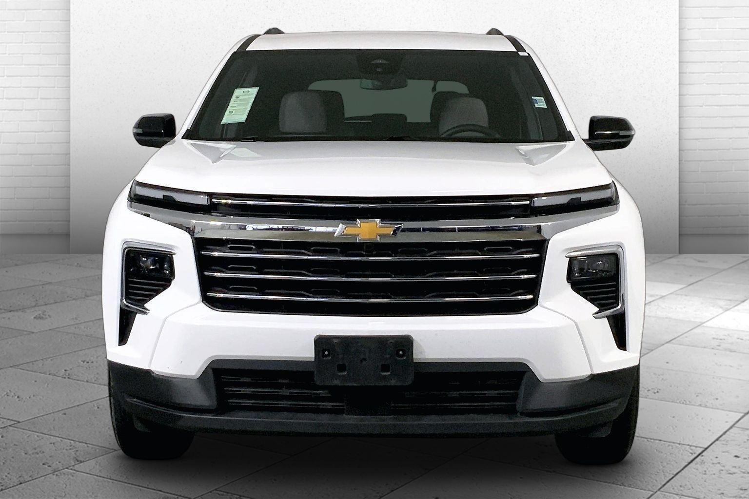 Used 2025 Chevrolet Traverse LT with VIN 1GNEVGRS2SJ266421 for sale in Kansas City