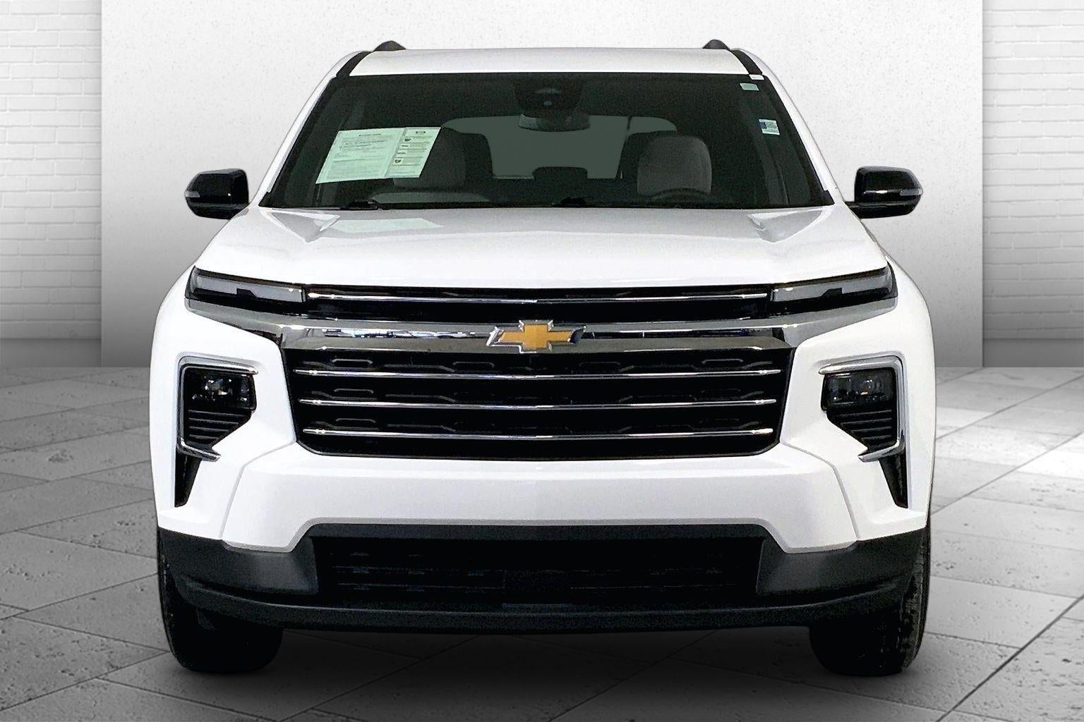 Used 2025 Chevrolet Traverse LT with VIN 1GNEVGRS3SJ164352 for sale in Kansas City