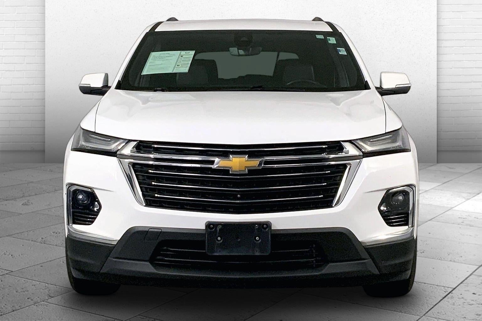Used 2023 Chevrolet Traverse 3LT with VIN 1GNEVHKW0PJ266220 for sale in Kansas City