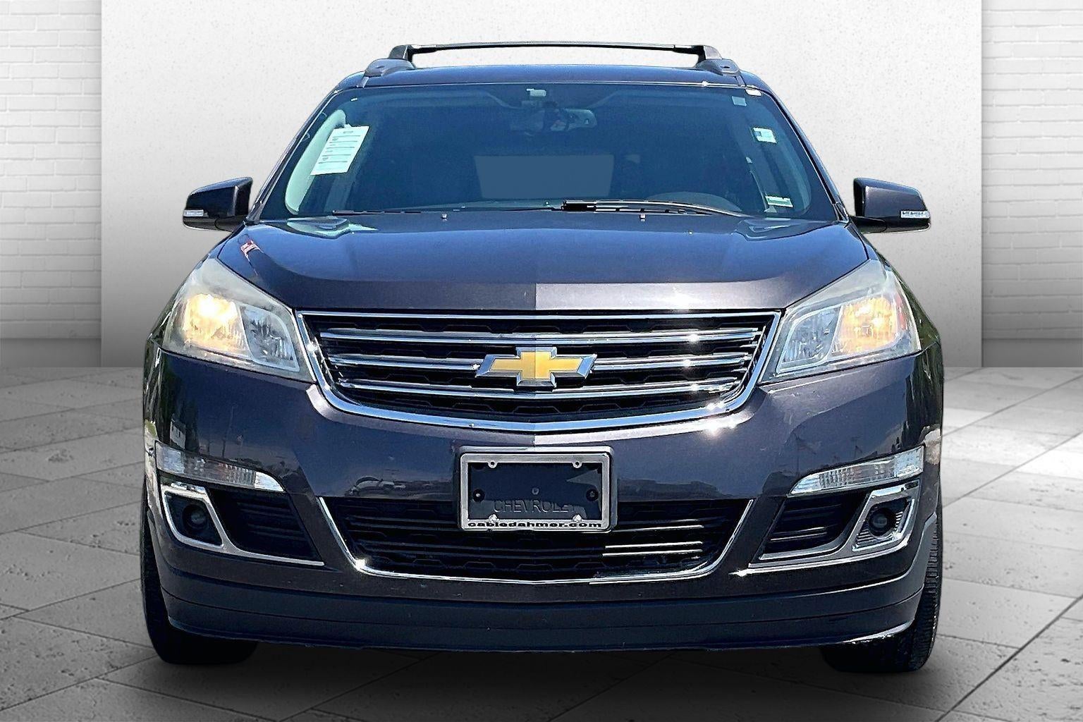 Used 2014 Chevrolet Traverse 2LT with VIN 1GNKVHKD9EJ331239 for sale in Independence, MO