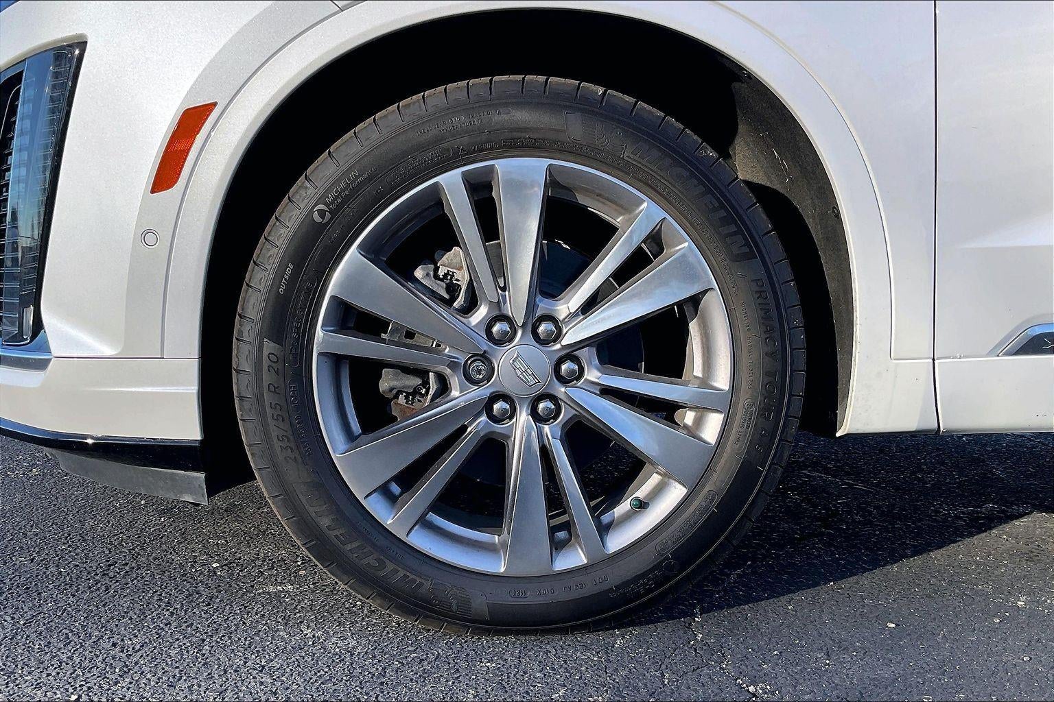 2024 Cadillac XT6 Premium Luxury