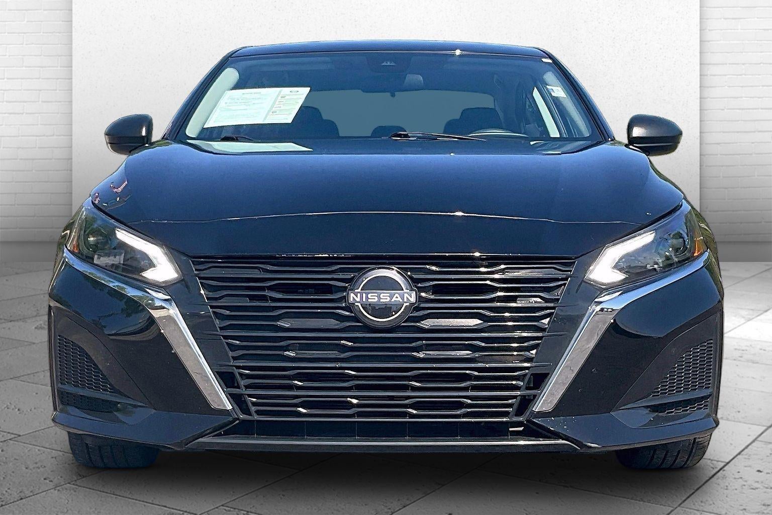 Used 2025 Nissan Altima SV with VIN 1N4BL4DV8SN385901 for sale in Kansas City