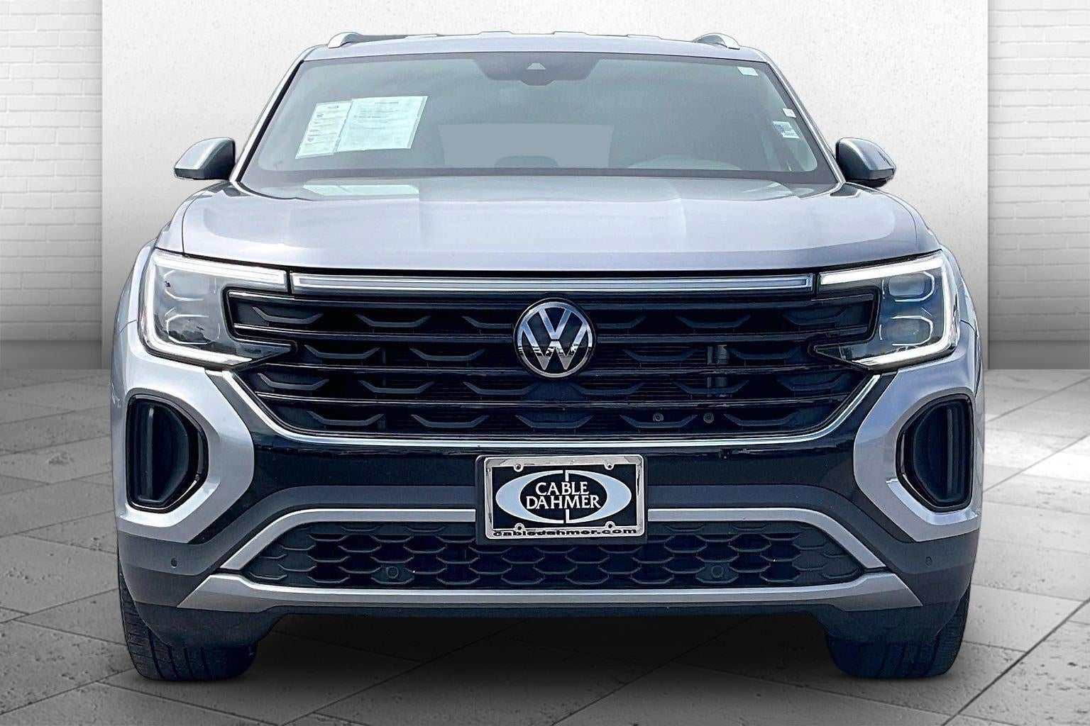 Used 2024 Volkswagen Atlas Cross Sport SE w/Tech with VIN 1V2WE2CA1RC225131 for sale in Kansas City