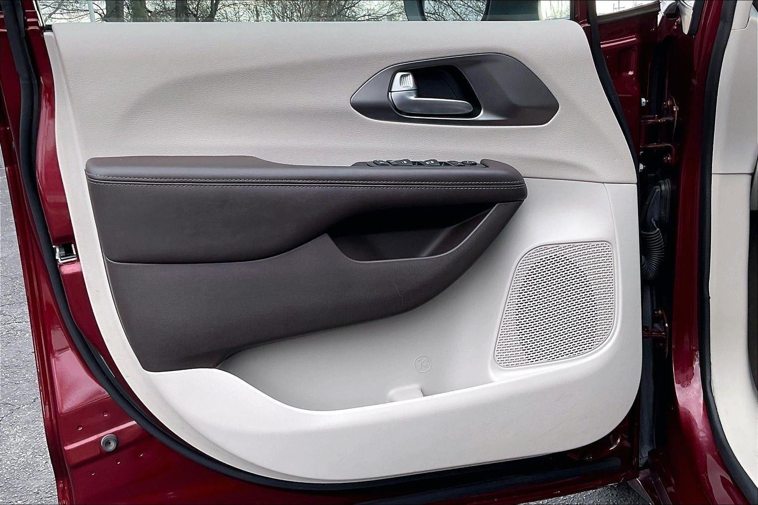 2017 Chrysler Pacifica Touring