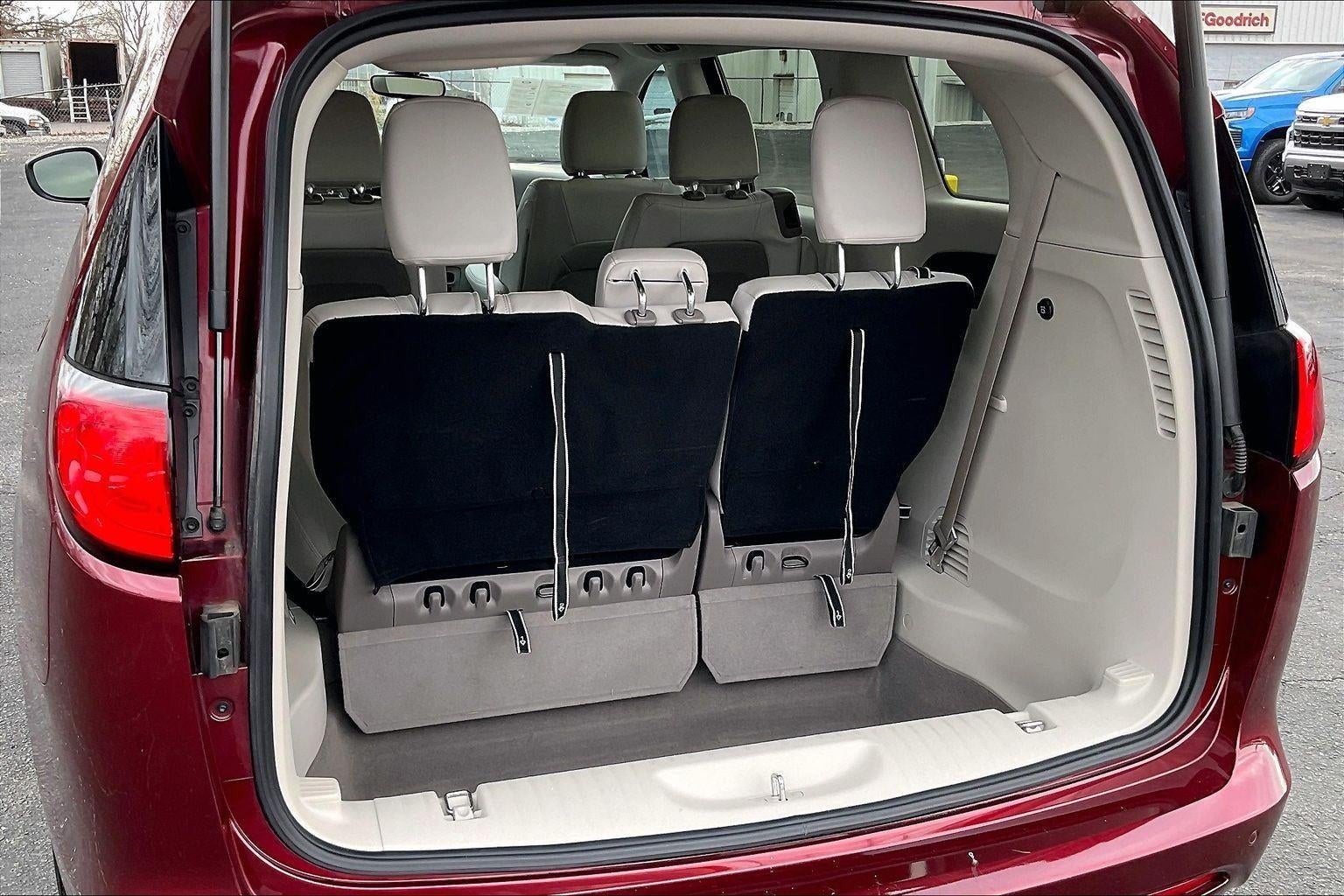 2017 Chrysler Pacifica Touring