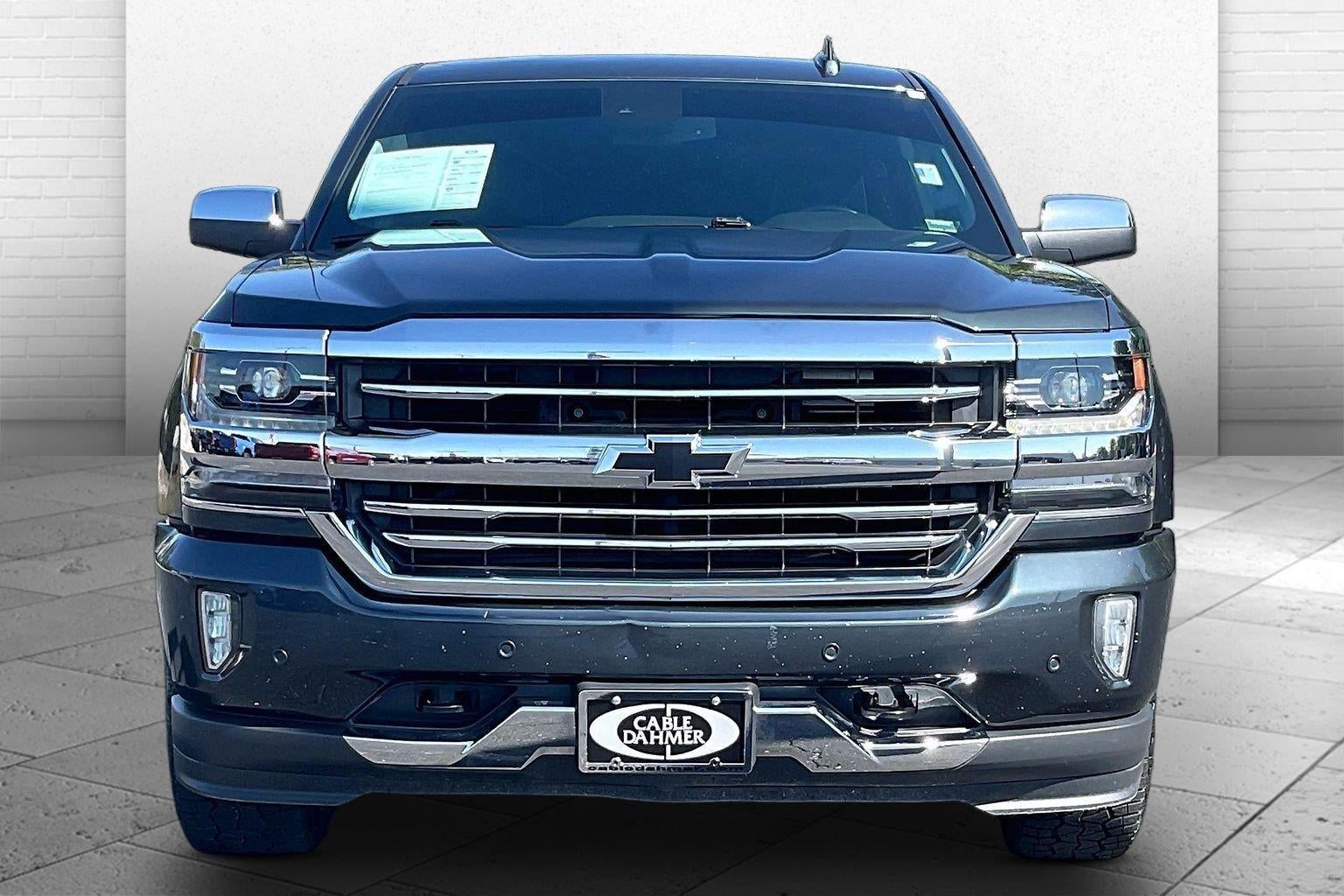 Used 2018 Chevrolet Silverado 1500 High Country with VIN 3GCUKTEC5JG574719 for sale in Kansas City