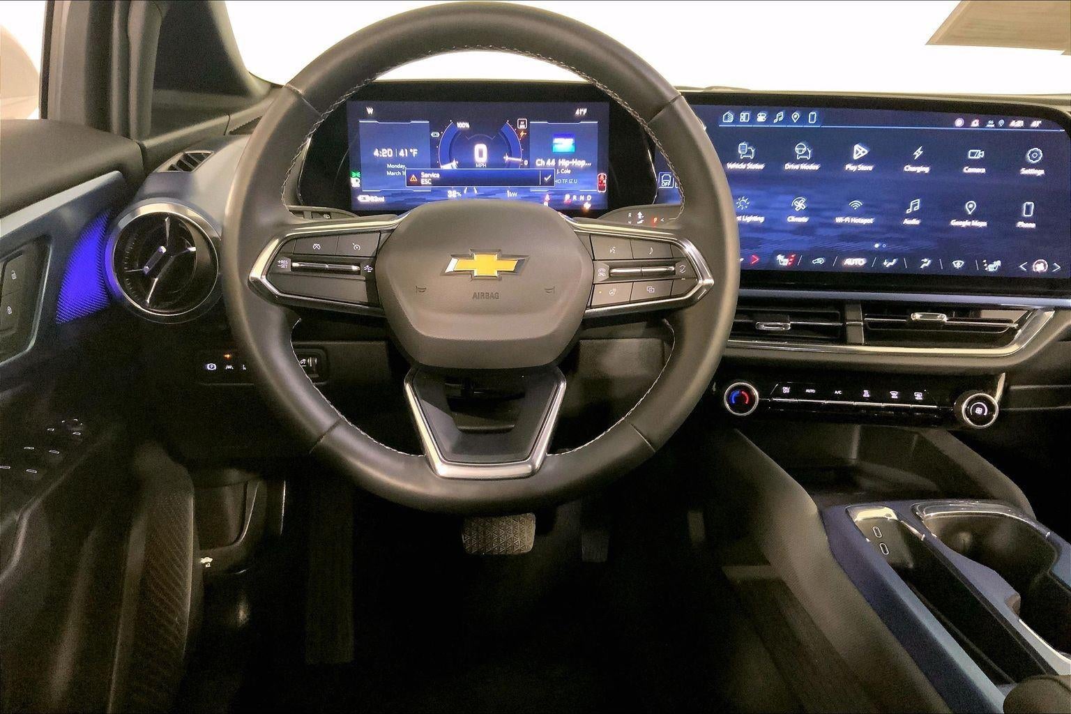 2025 Chevrolet Equinox EV LT