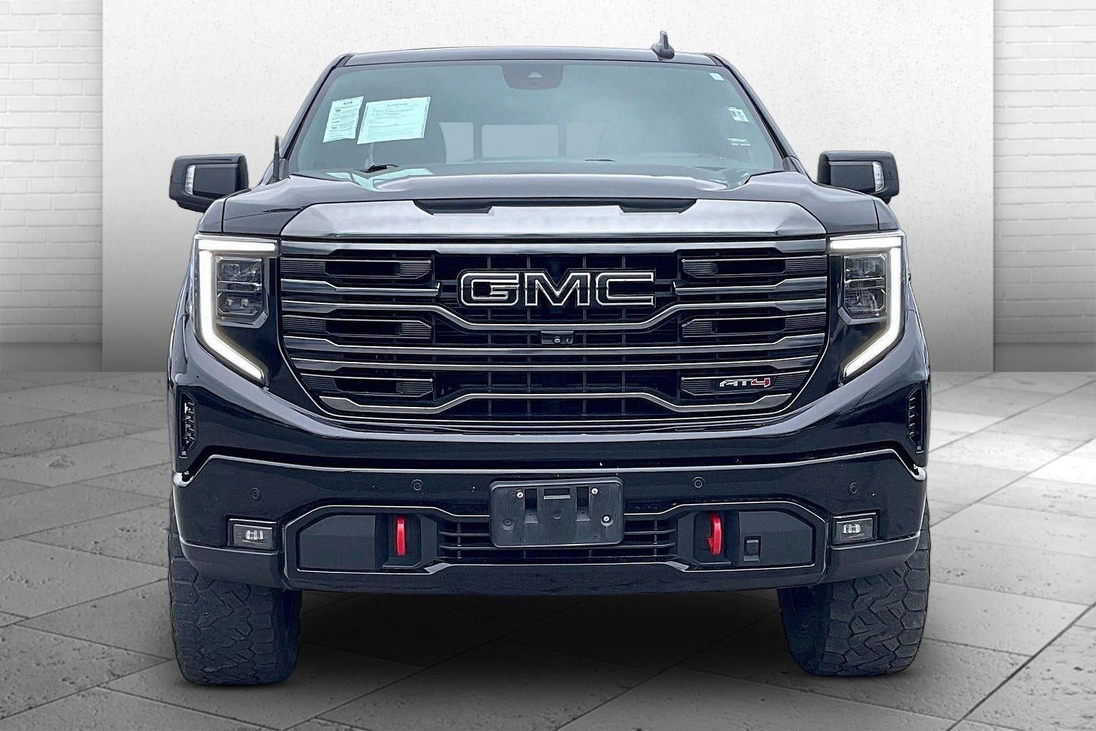 Used 2022 GMC Sierra 1500 AT4 with VIN 3GTUUEET1NG561817 for sale in Kansas City