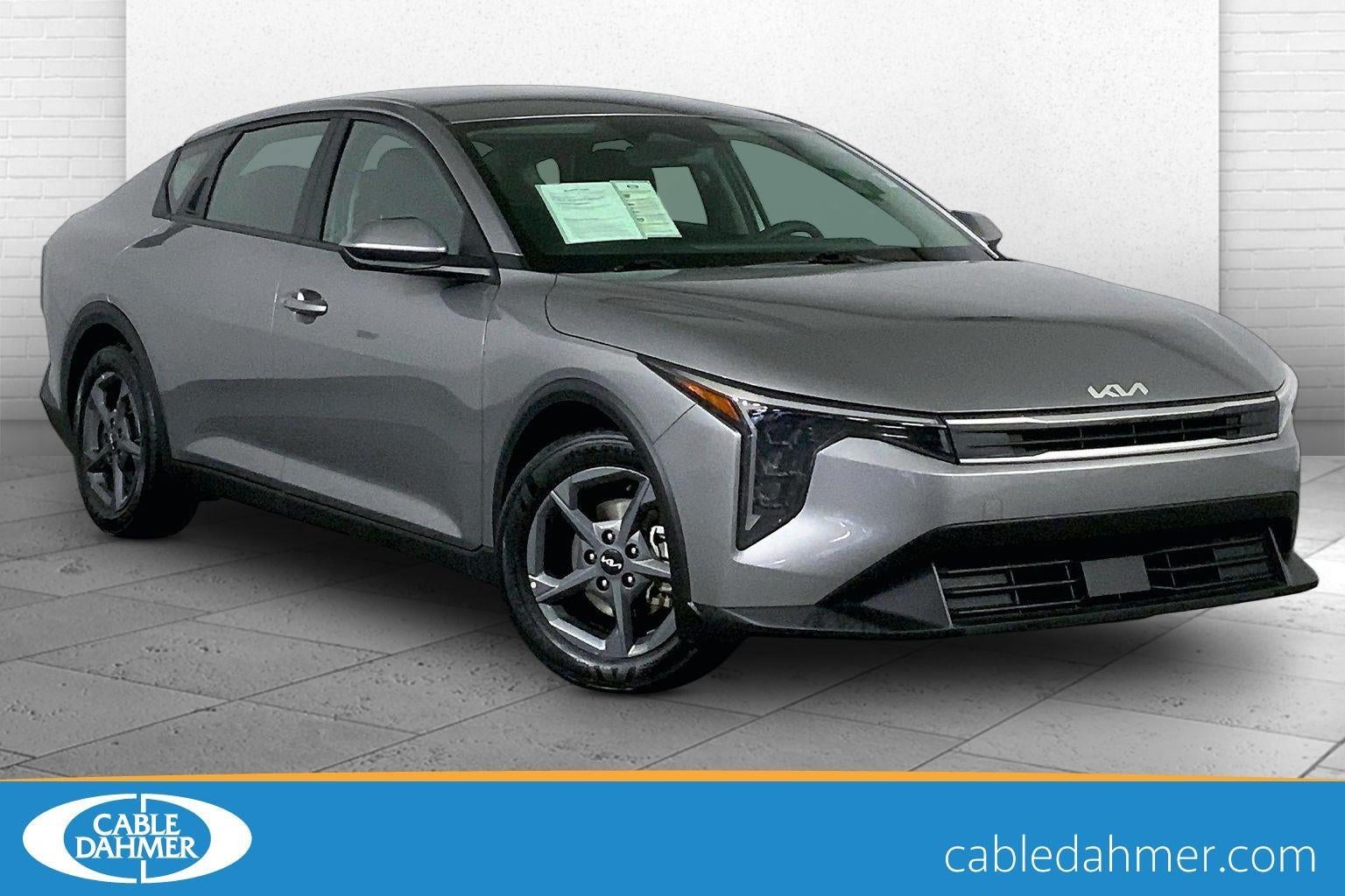 2025 Kia K4 LXS AT's photo