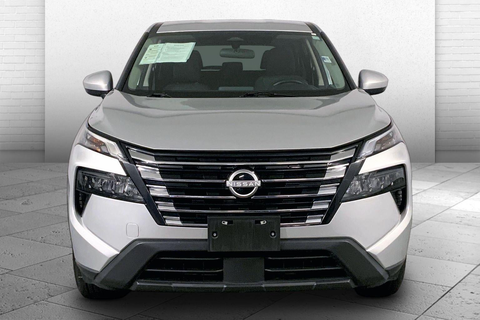 Used 2025 Nissan Rogue SV with VIN 5N1BT3BB3SC812745 for sale in Kansas City