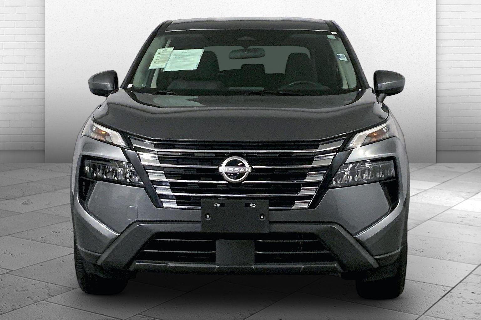 Used 2025 Nissan Rogue SV with VIN 5N1BT3BB3SC813717 for sale in Kansas City