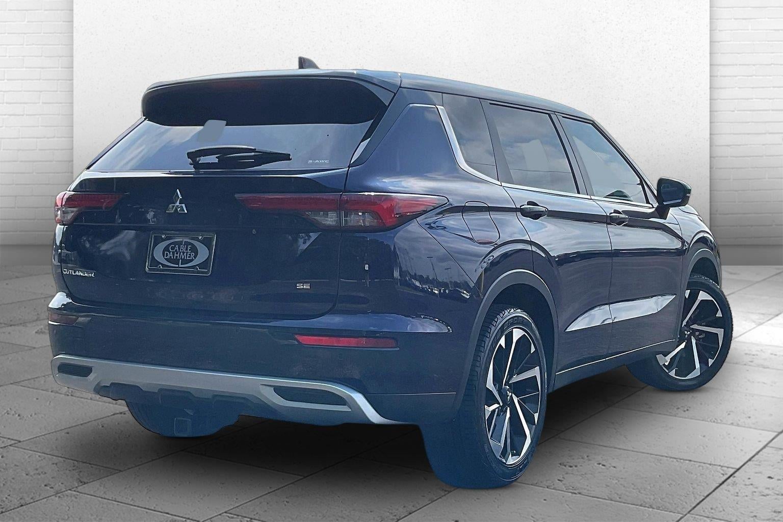 2024 Mitsubishi Outlander SE