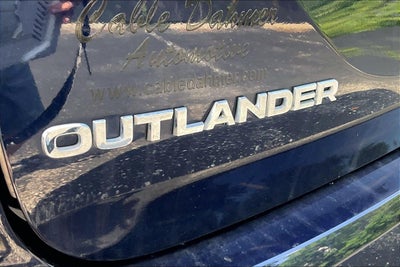 2024 Mitsubishi Outlander SE