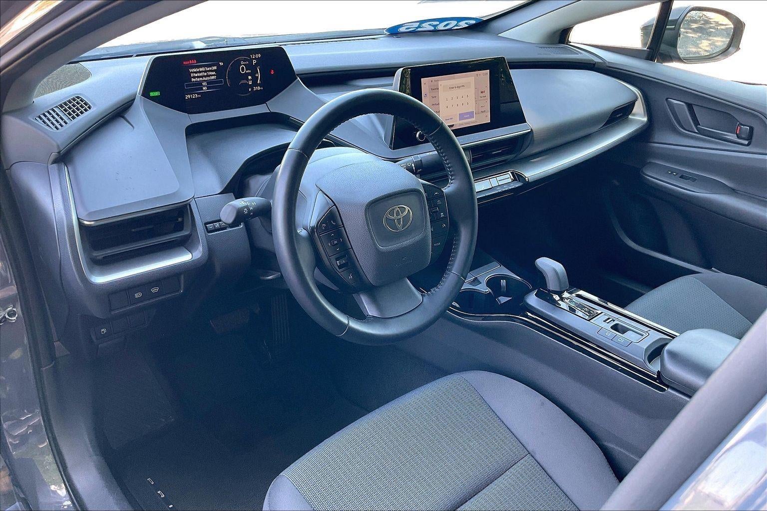 2025 Toyota Prius LE