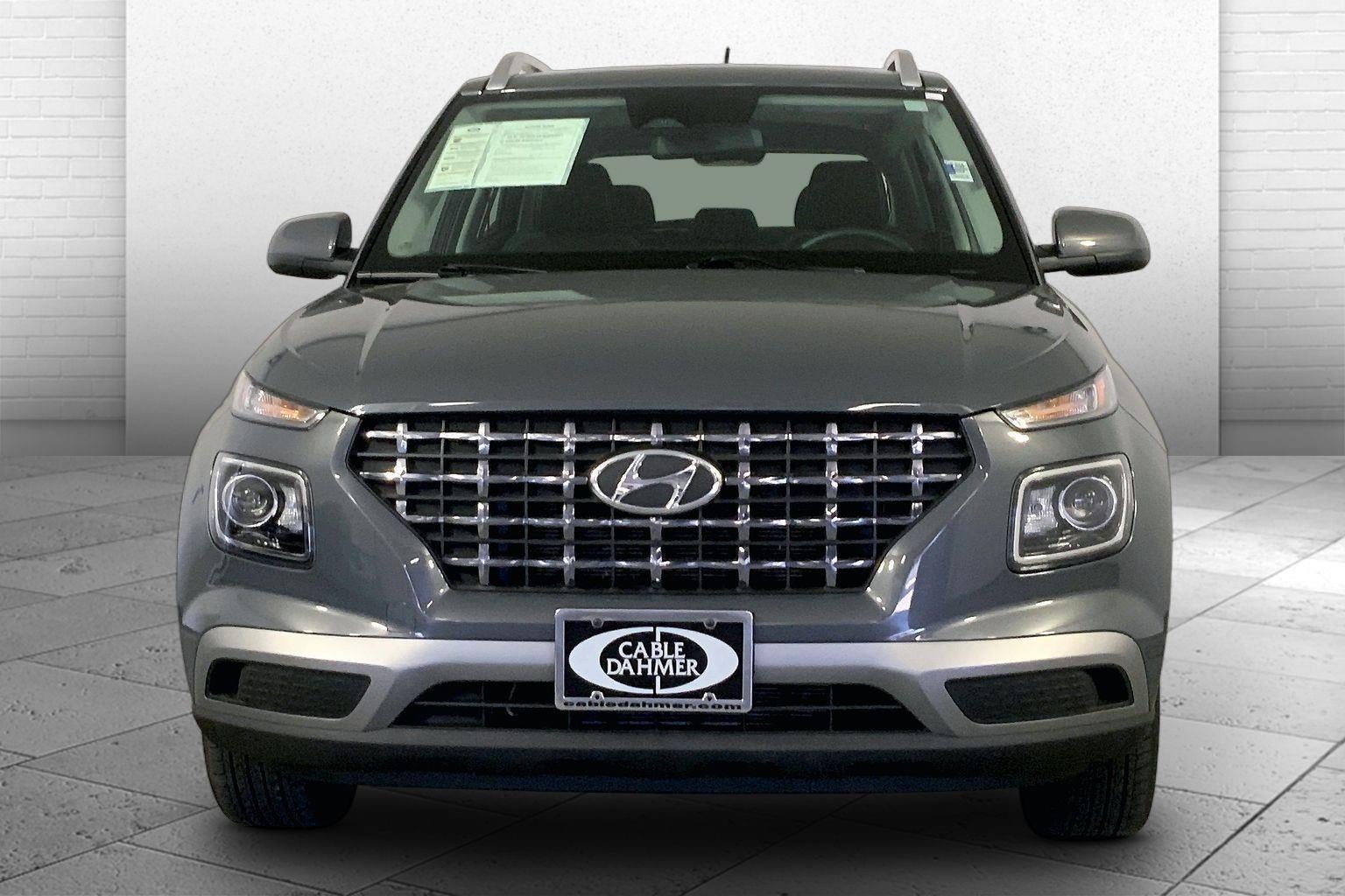 Used 2025 Hyundai Venue SEL with VIN KMHRC8A35SU400262 for sale in Kansas City