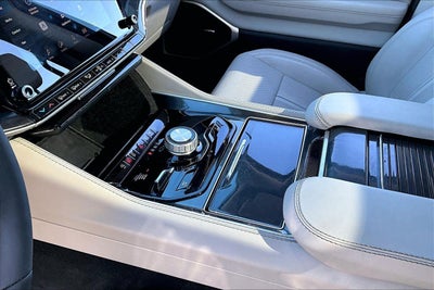 2024 Jeep Wagoneer Base