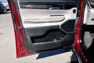 2024 Jeep Wagoneer Base