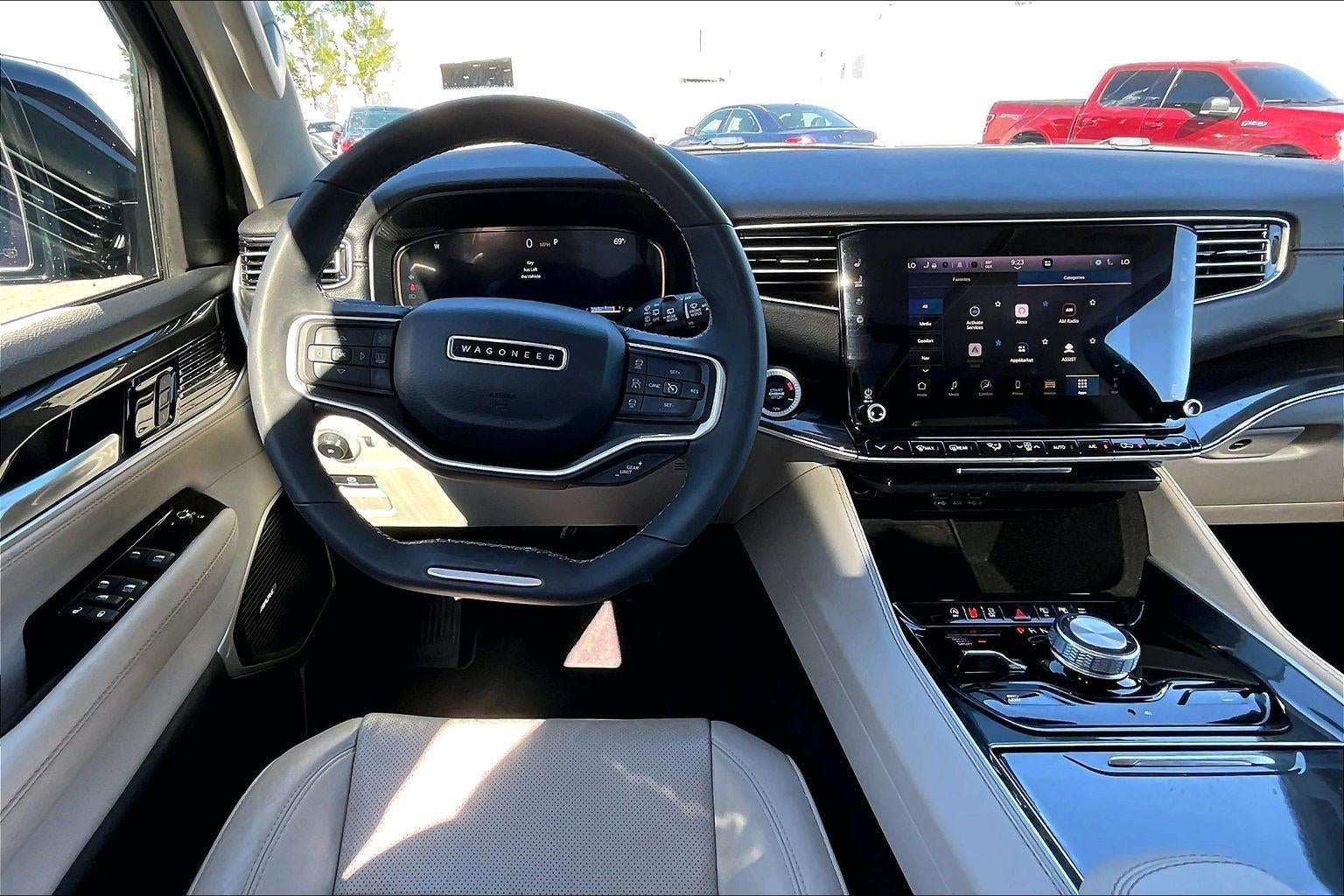 2024 Jeep Wagoneer Base