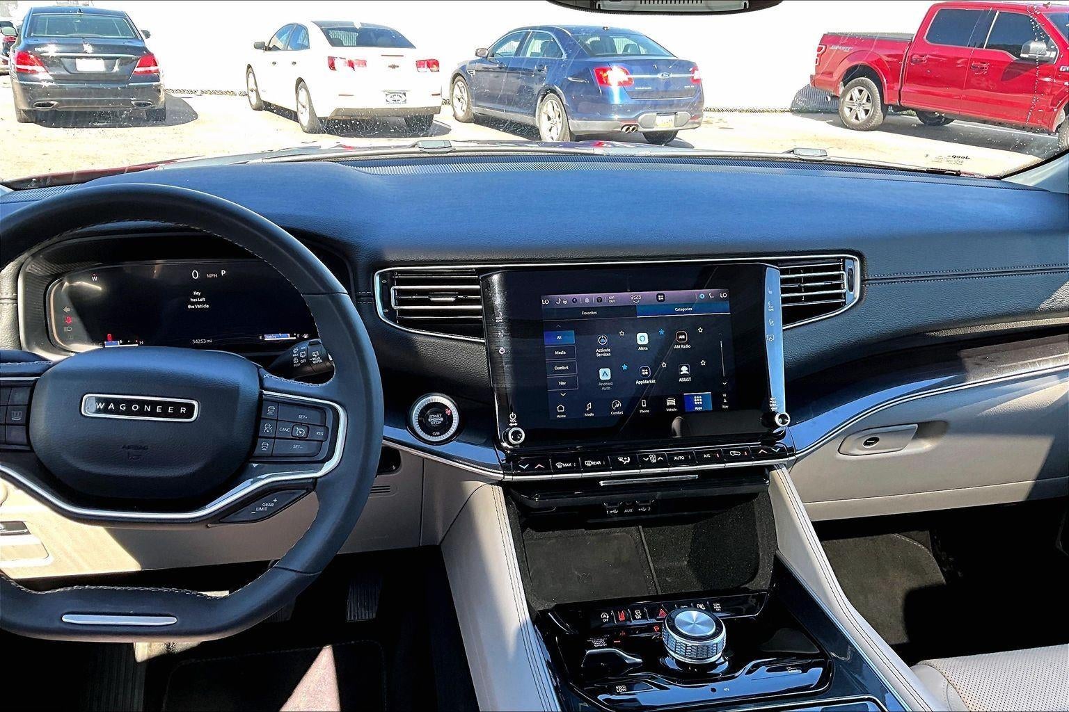 2024 Jeep Wagoneer Base