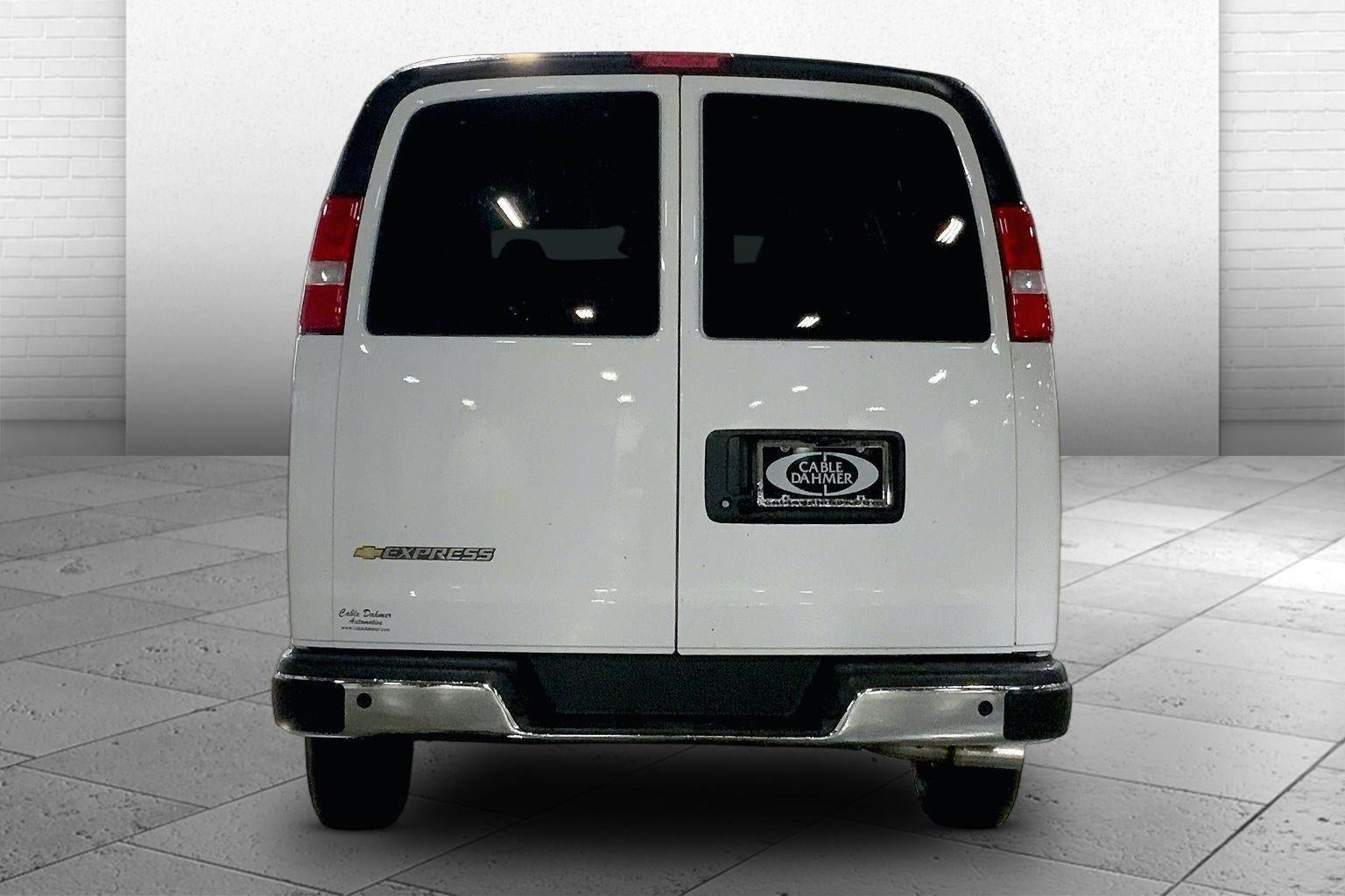 2026 Chevrolet Express Passenger 1LT