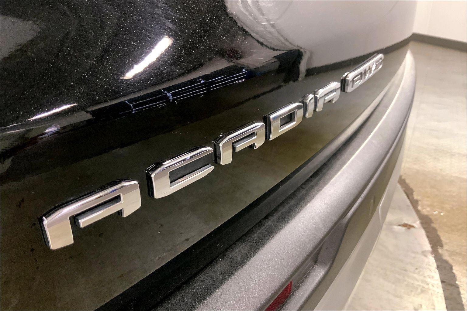 2025 GMC Acadia Elevation