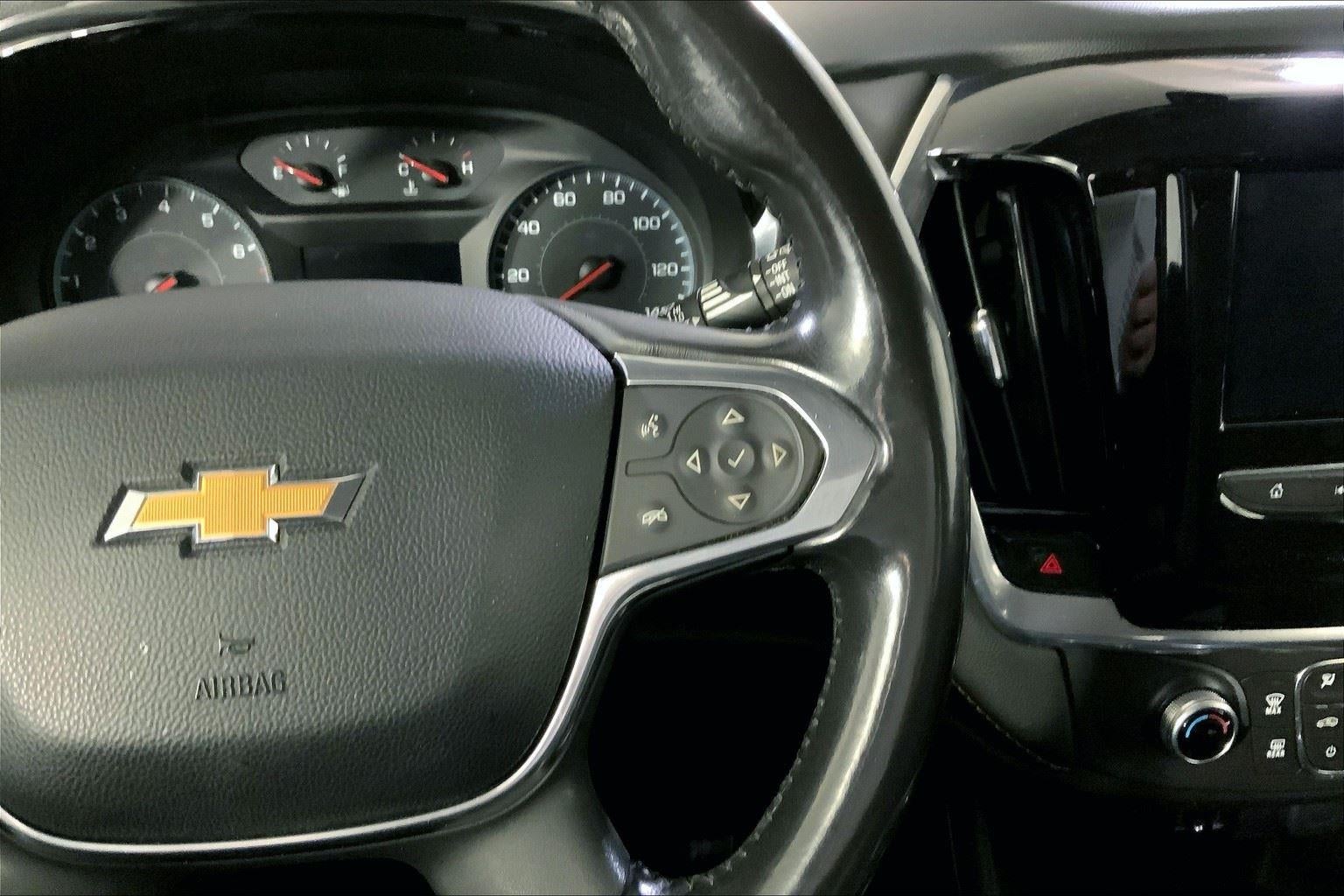 2020 Chevrolet Traverse LT Cloth