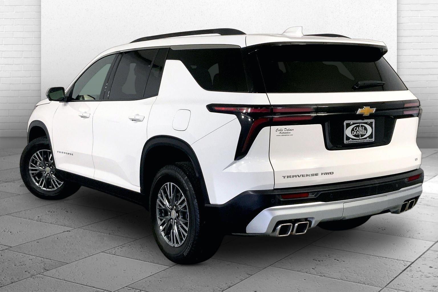 2024 Chevrolet Traverse LT