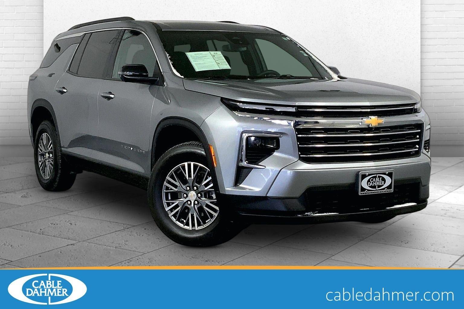 2024 Chevrolet Traverse LT